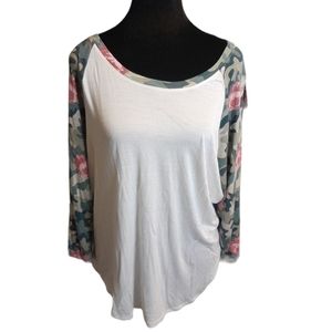 Signature studio Henley long sleeve floral tee size xl